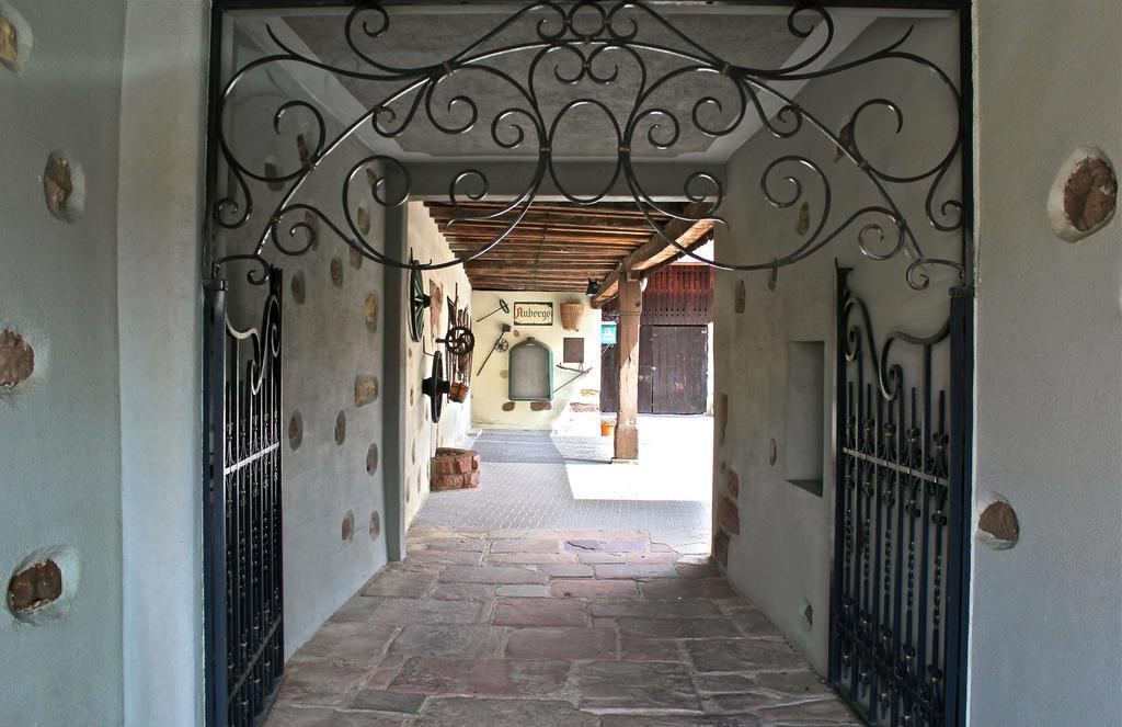 אגויסהיים Hotel L'Auberge Alsacienne מראה חיצוני תמונה